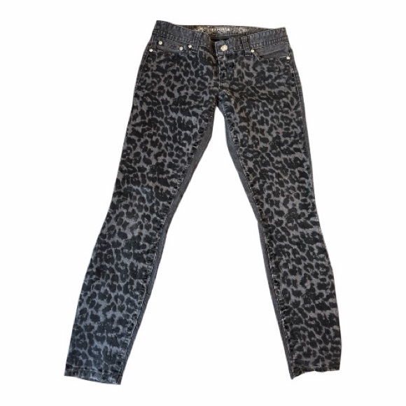 Express Charcoal Jeans with Animal Print Accent - Picture 4 of 6